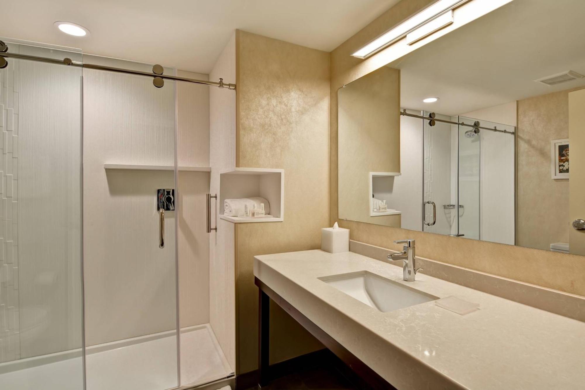 Hotel Courtyard By Marriott Long Island Islip/Courthouse Complex Central Islip Esterno foto